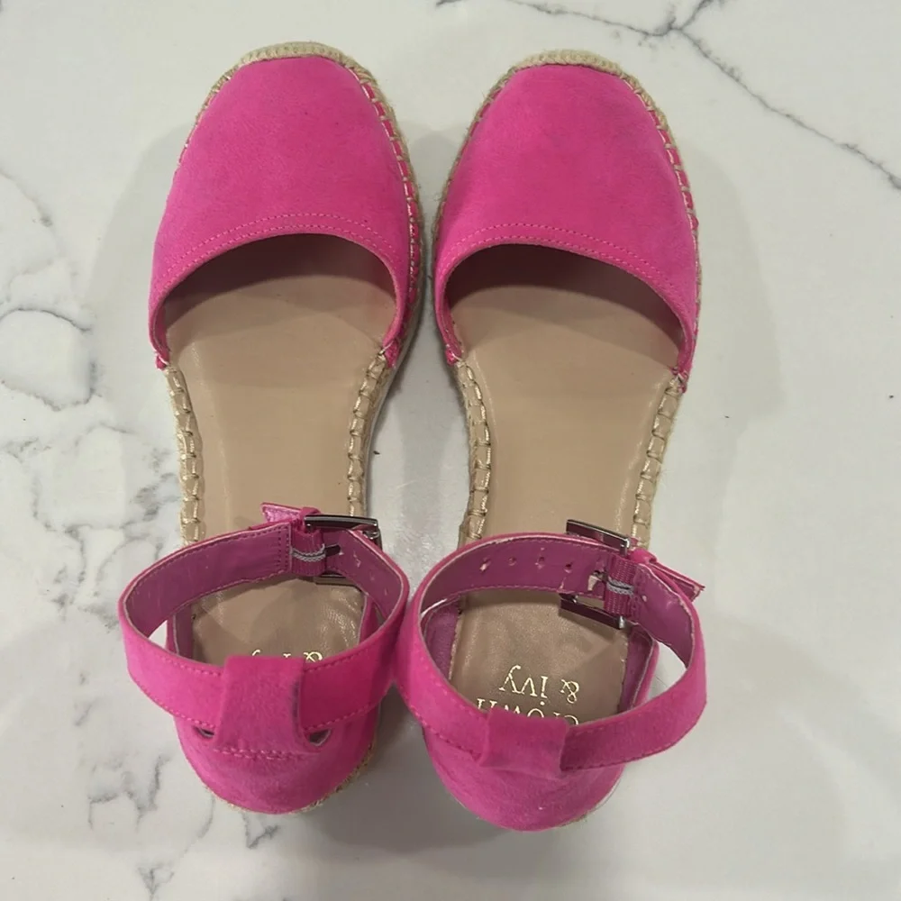 Crown & Ivy Britnee Pink Espadrille. Size 7M‎
